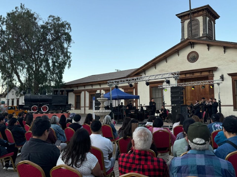 /atacama-orquesta-festival-en-formato-big-band-y-el-barrio-negro-se