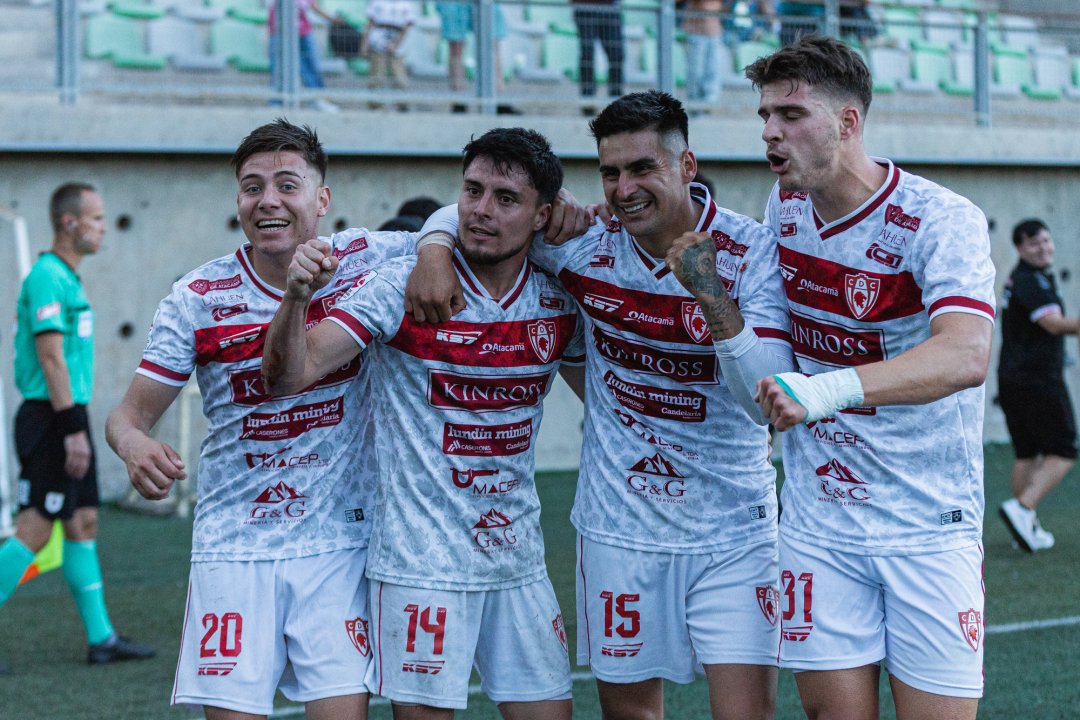 /deportes-copiapo-asegura-pase-directo-a-semifinales-tras-giro-disciplinario
