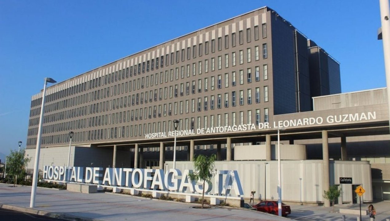 /fuga-de-aguas-servidas-afecto-laboratorio-del-hospital-regional-de