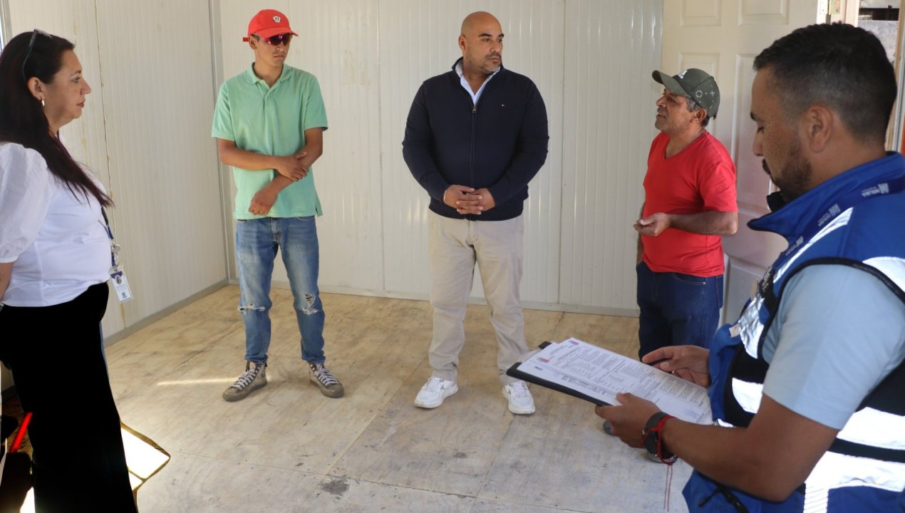 /molina-entrega-viviendas-a-familias-afectadas-por-incendio