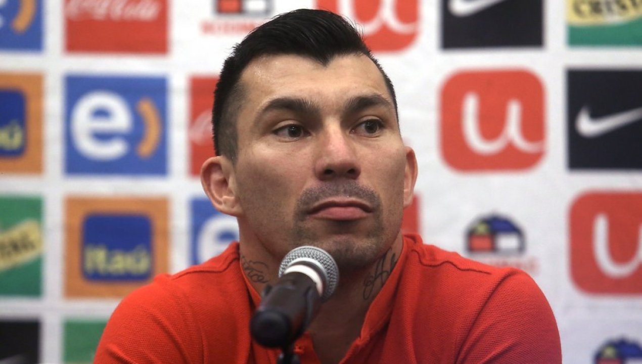 /magazine/salen-a-la-luz-presuntos-mensajes-hot-de-gary-medel-con-otra-mujer-durante